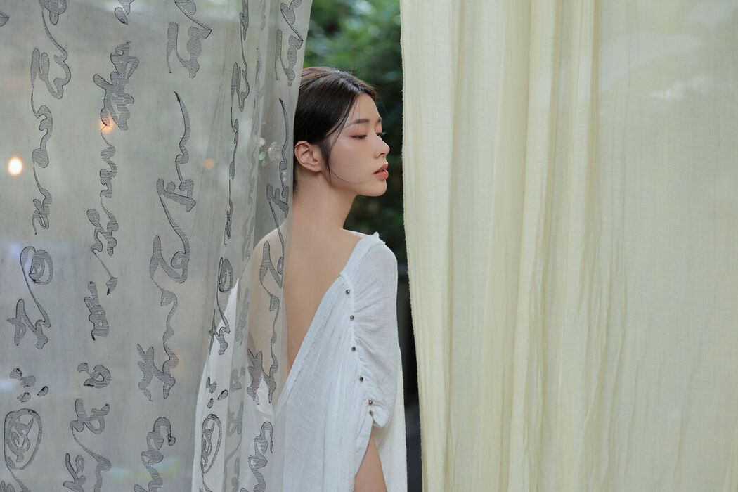 YiTuYu艺图语 Vol.8112 板板酱 (36P)