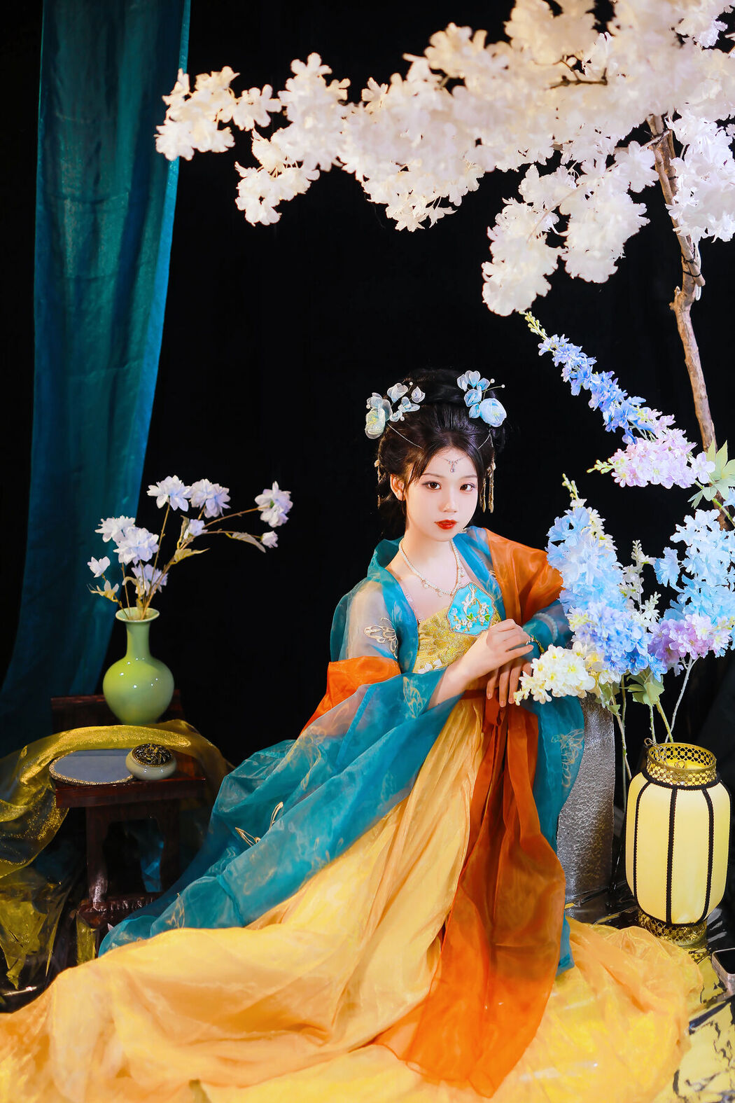 YiTuYu艺图语 Vol.8104 周周Ay (23P)
