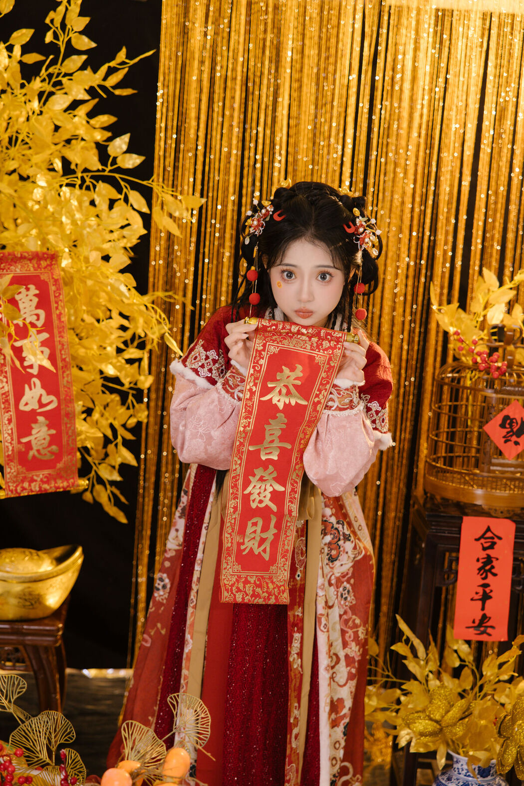 YiTuYu艺图语 Vol.8114 衔鹿 (28P)