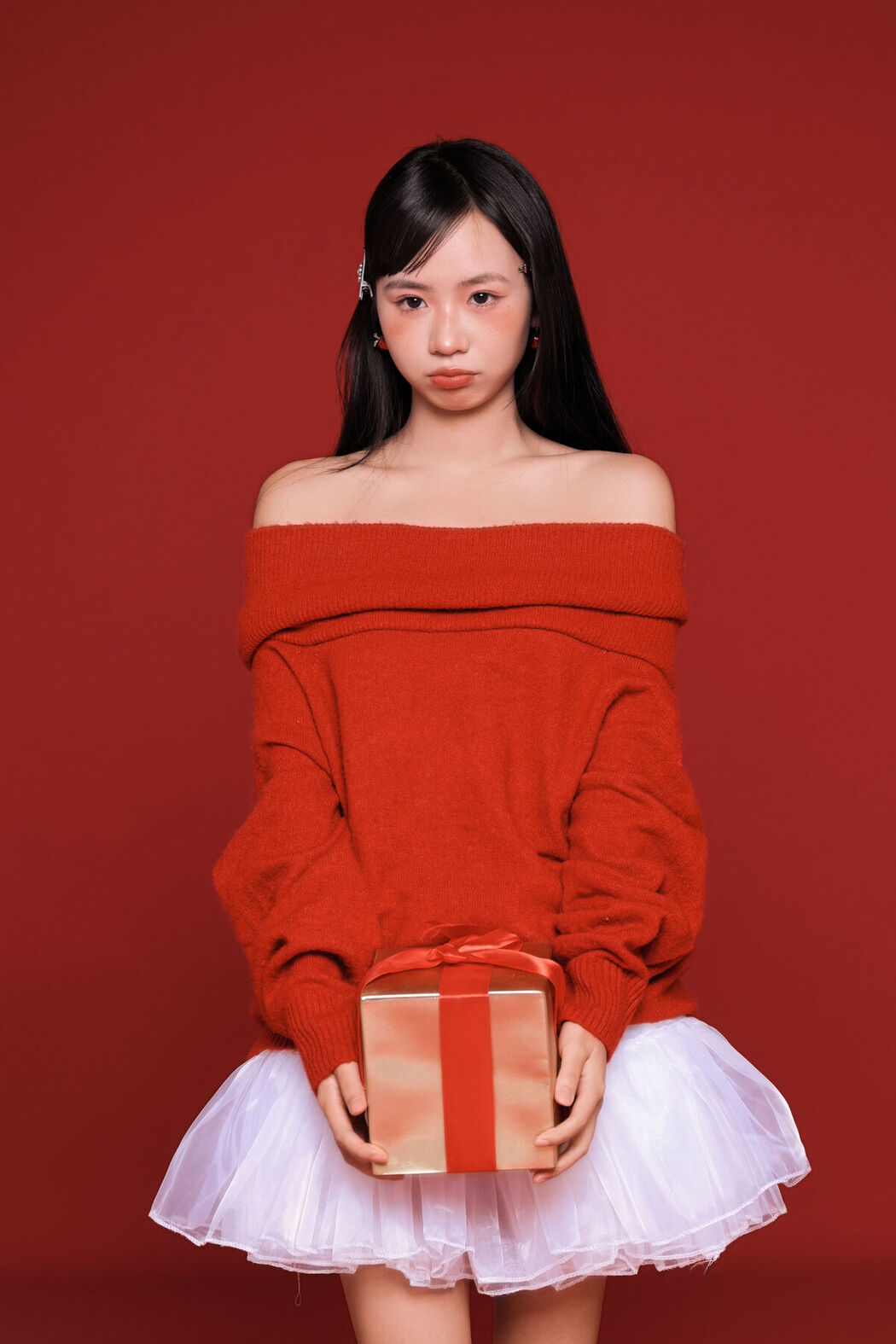 YiTuYu艺图语 Vol.8117 是三金呀 (29P)