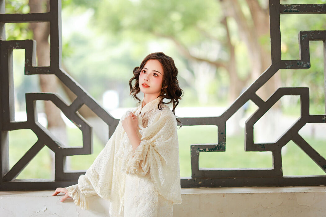 YiTuYu艺图语 Vol.8071 小杜同学 (22P)