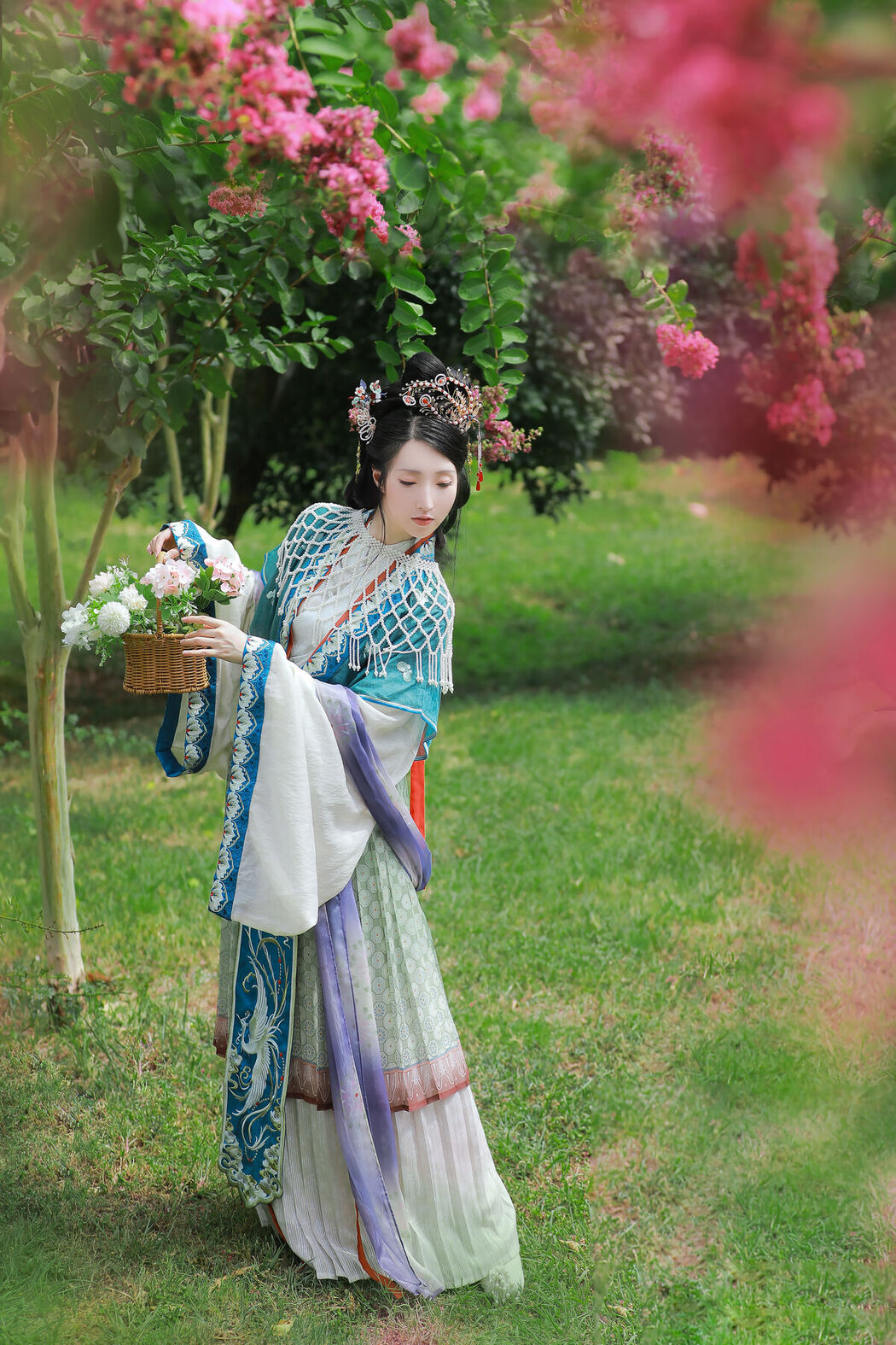 YiTuYu艺图语 Vol.8113 李猜 (23P)