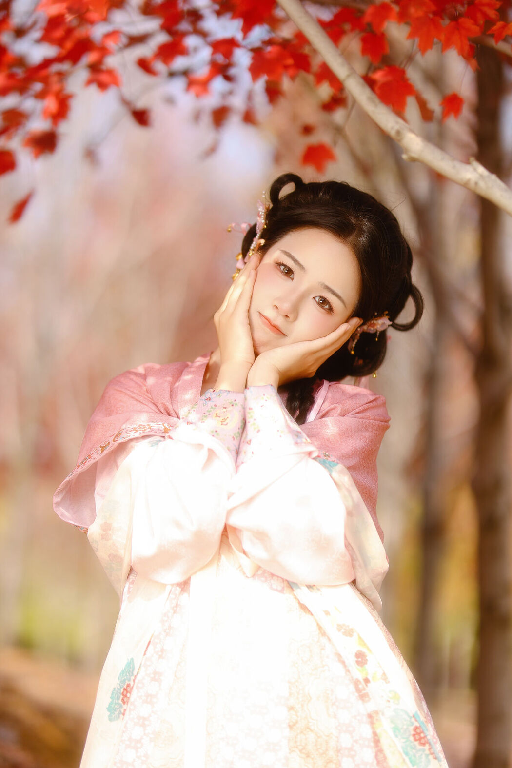 YiTuYu艺图语 Vol.8065 小杜同学 (26P)