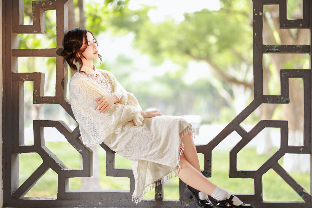 YiTuYu艺图语 Vol.8071 小杜同学 (22P)