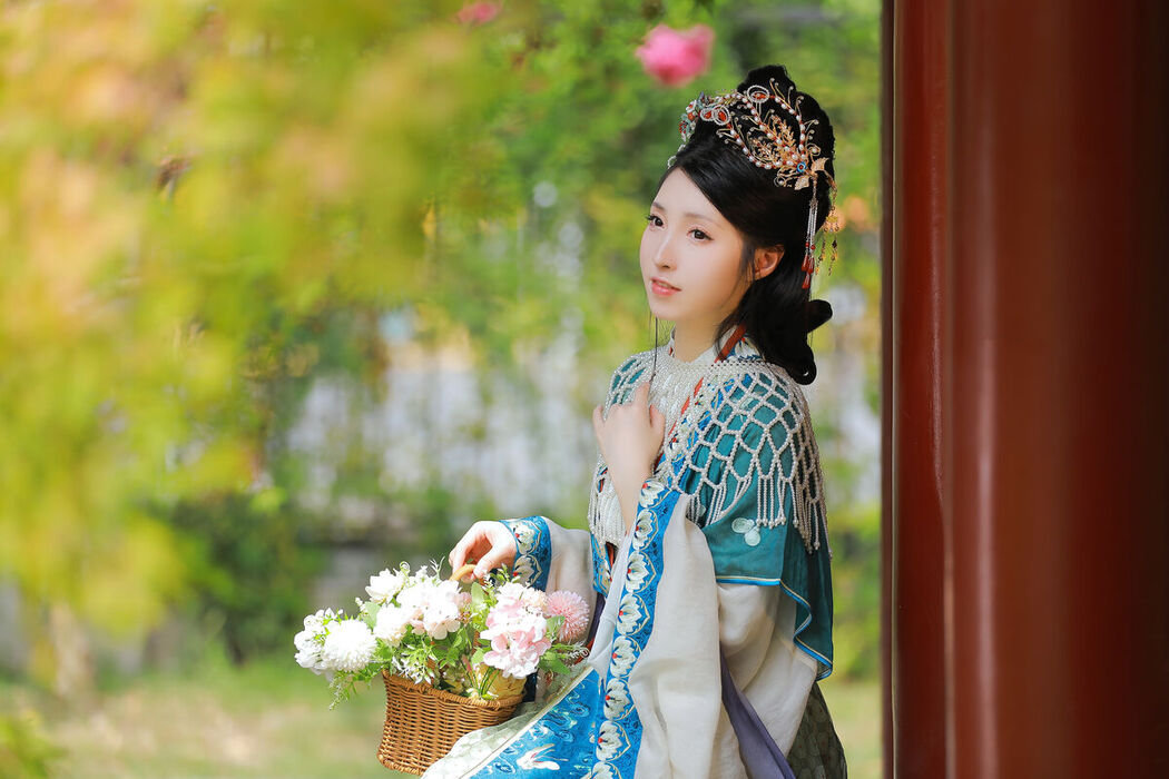 YiTuYu艺图语 Vol.8113 李猜 (23P)