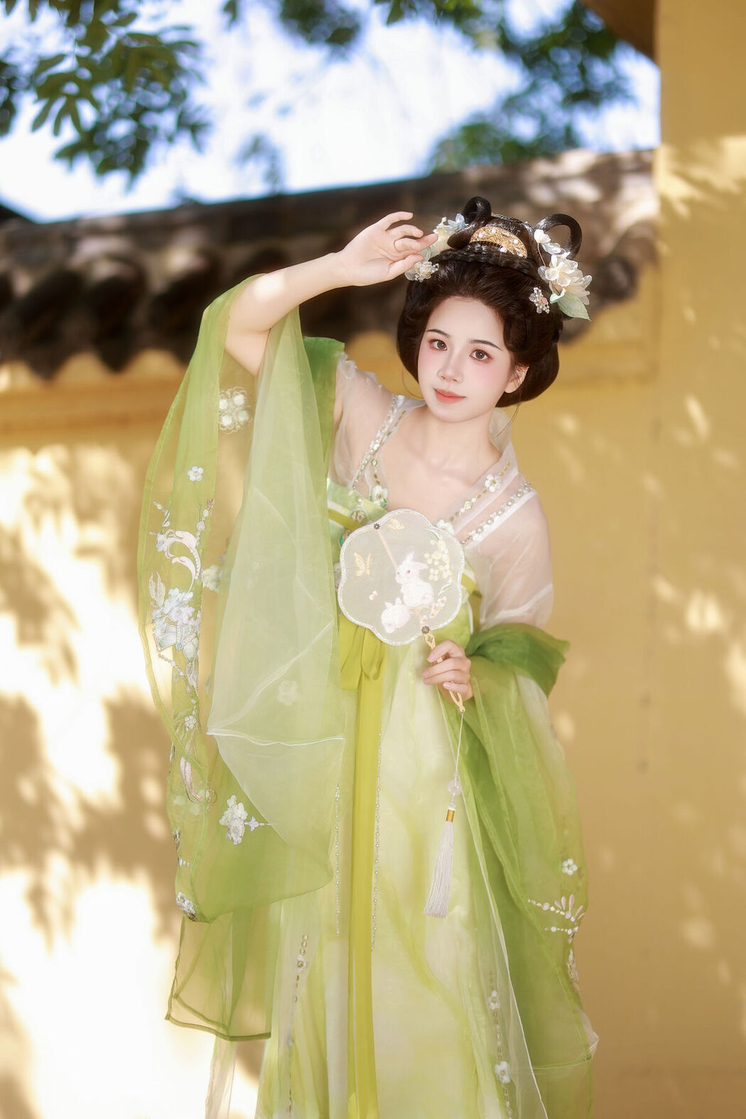 YiTuYu艺图语 Vol.8102 小杜同学 (27P)