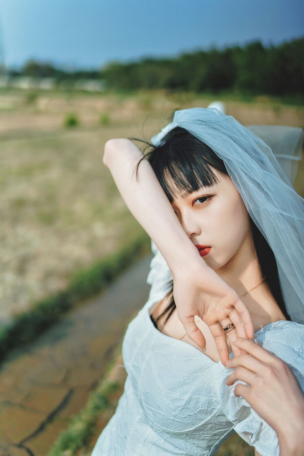YiTuYu艺图语 Vol.8075 大何 (27P)
