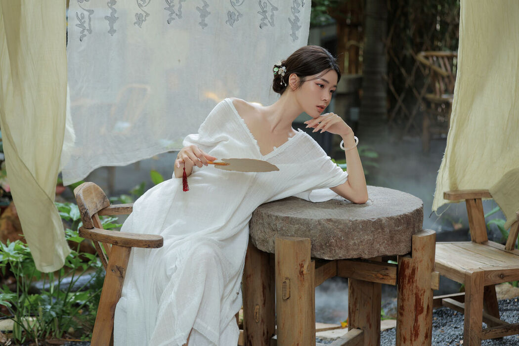 YiTuYu艺图语 Vol.8112 板板酱 (36P)