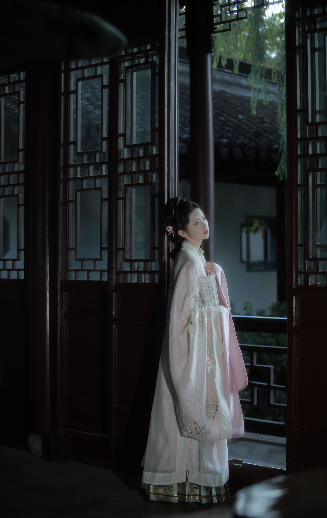 YiTuYu艺图语 Vol.8078 一枝眠眠 (21P)