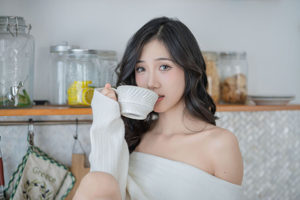YiTuYu艺图语 Vol.8056 o1ne万 (22P)