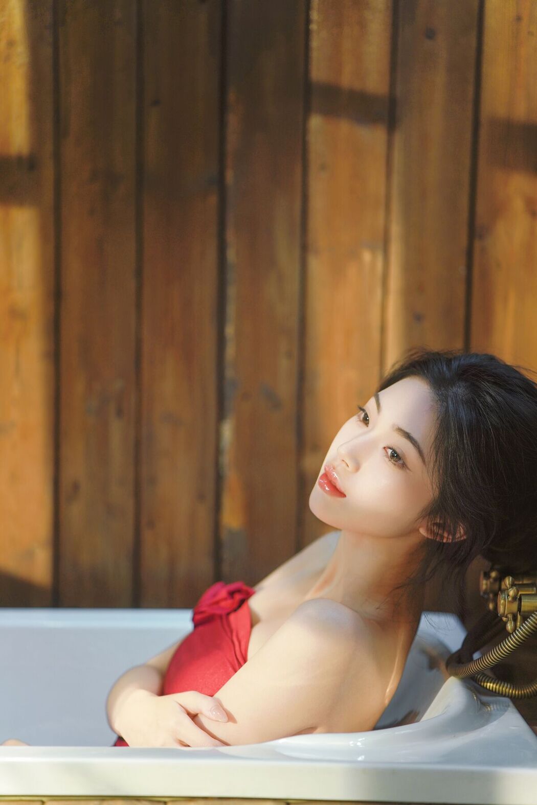 YiTuYu艺图语 Vol.8118 Liya (34P)