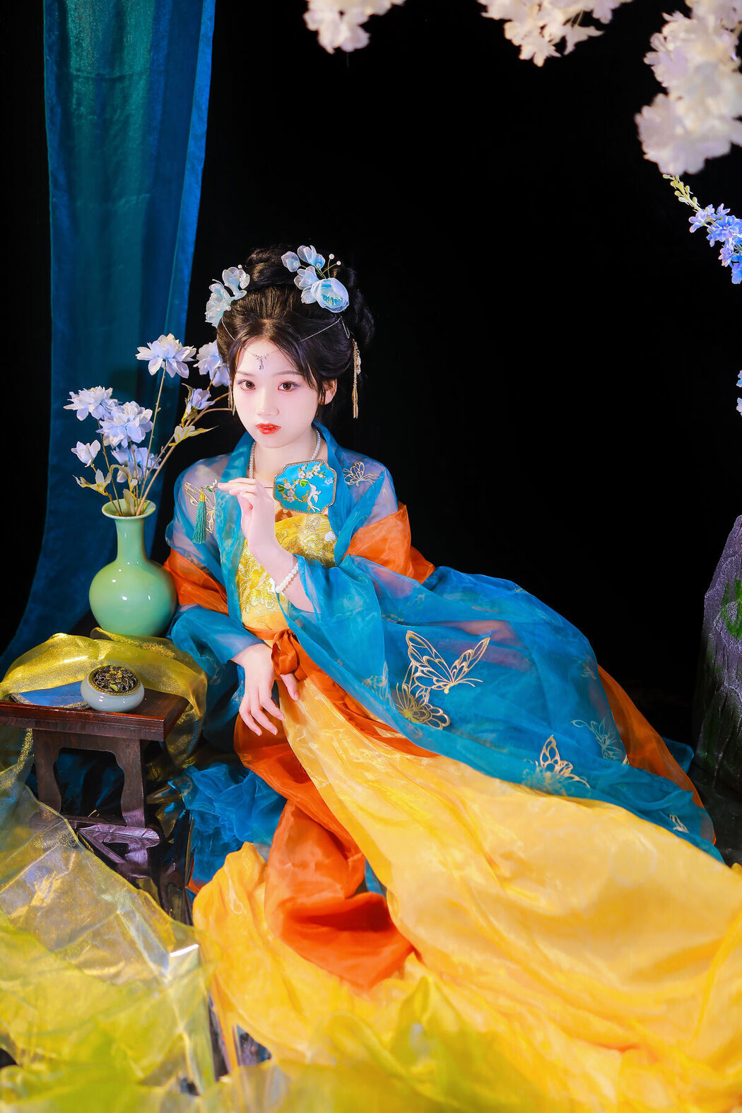 YiTuYu艺图语 Vol.8104 周周Ay (23P)
