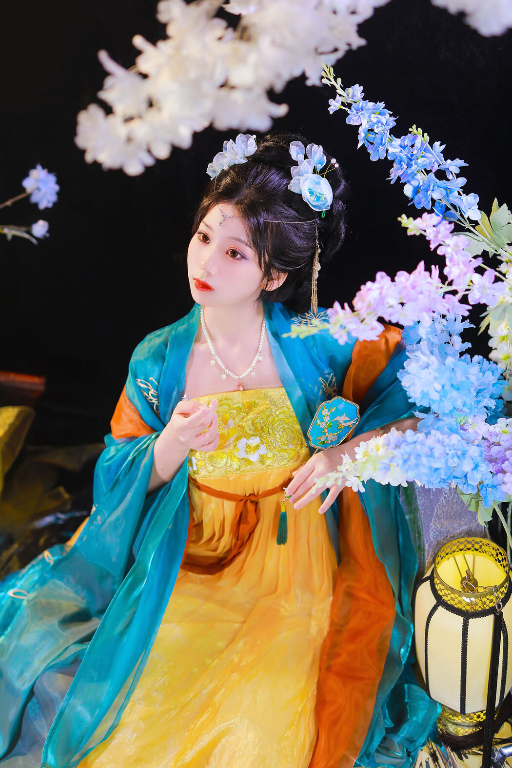 YiTuYu艺图语 Vol.8104 周周Ay (23P)