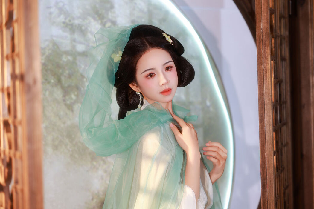 YiTuYu艺图语 Vol.8077 小杜同学 (30P)