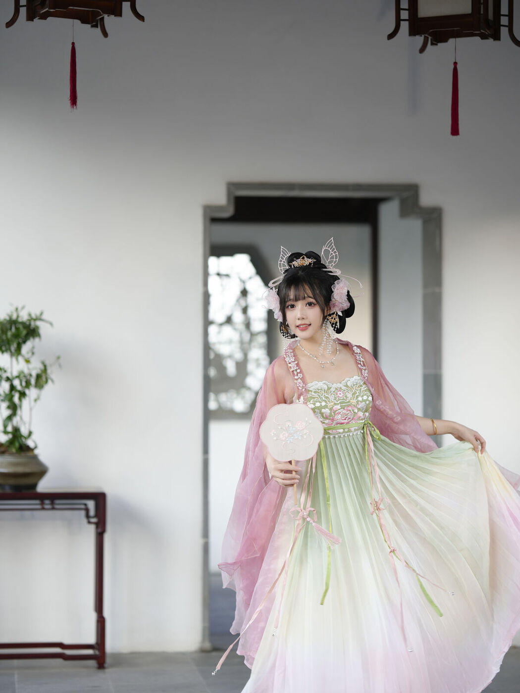 YiTuYu艺图语 Vol.8046 Qing Liu