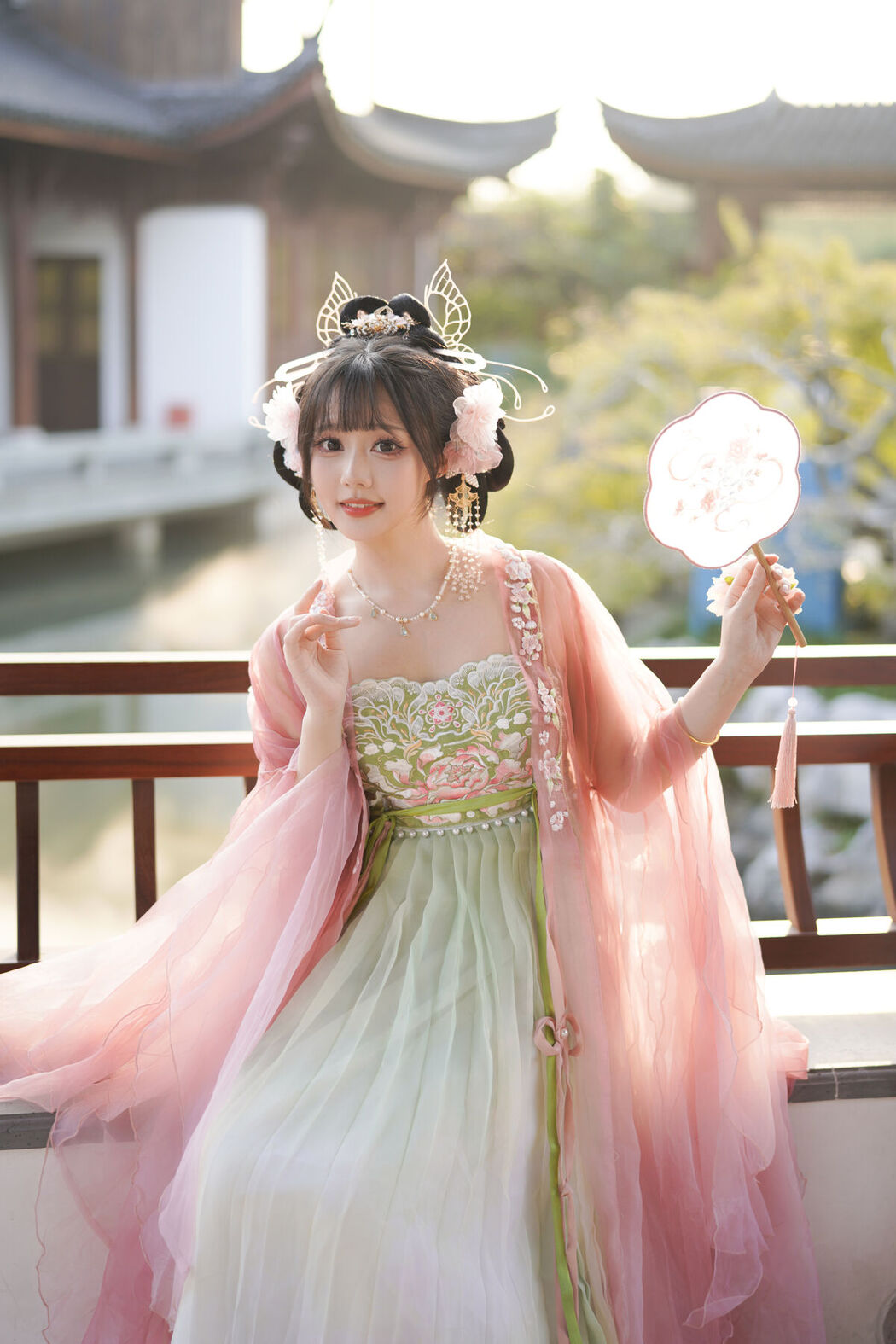 YiTuYu艺图语 Vol.8046 Qing Liu