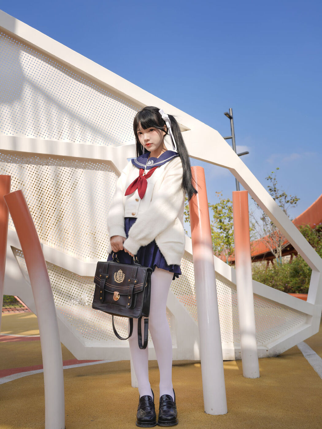 YiTuYu艺图语 Vol.8120 钉宫草莓 (25P)
