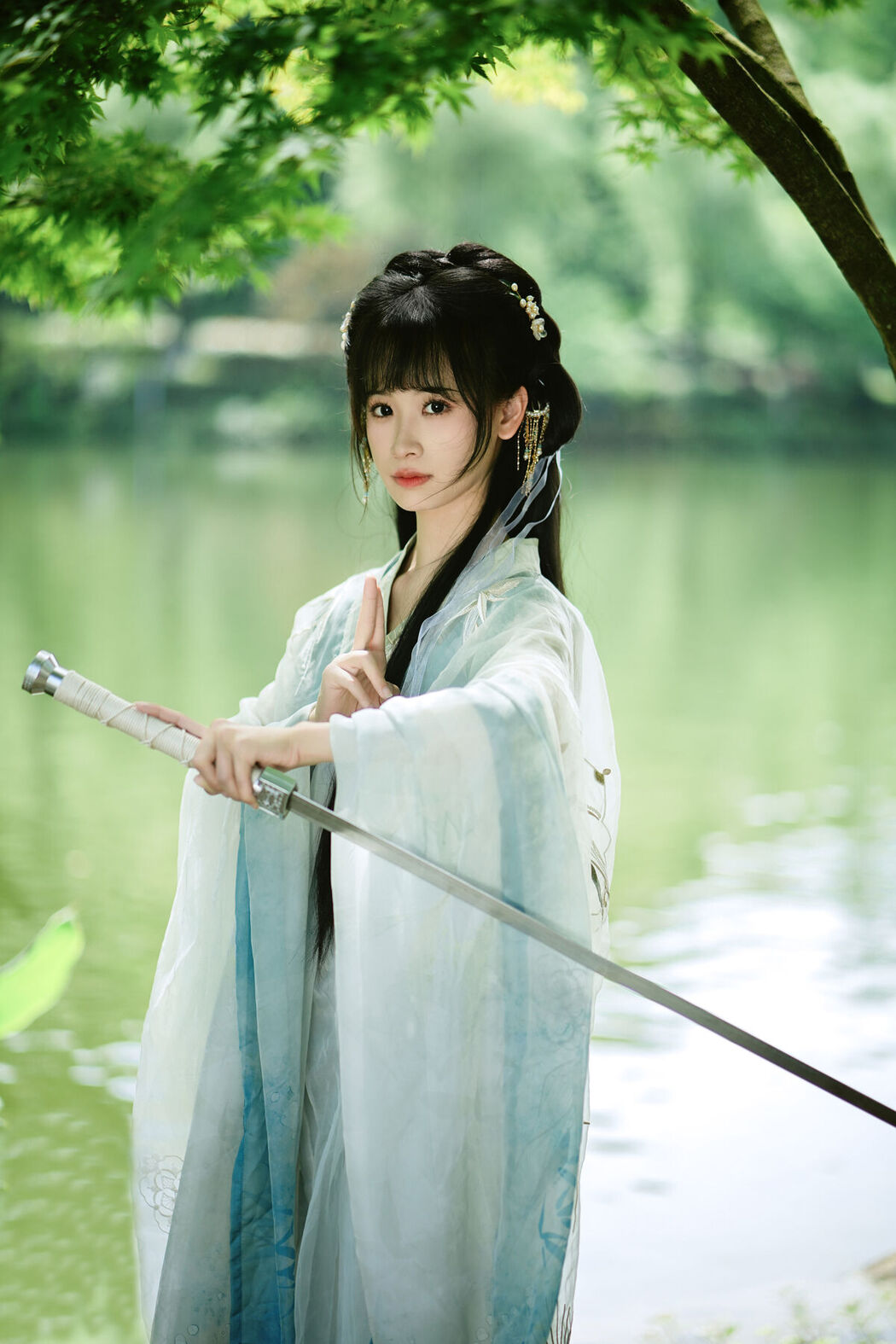 YiTuYu艺图语 Vol.8072 春娇 (23P)