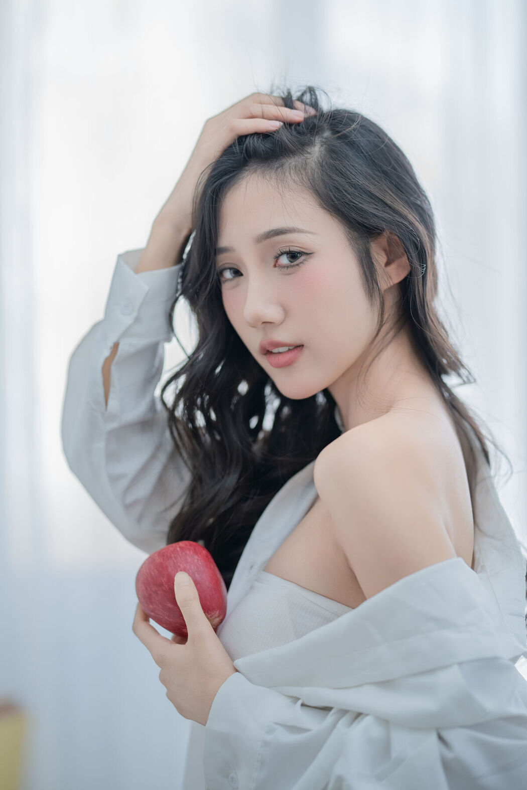YiTuYu艺图语 Vol.8123 o1ne万 (23P)