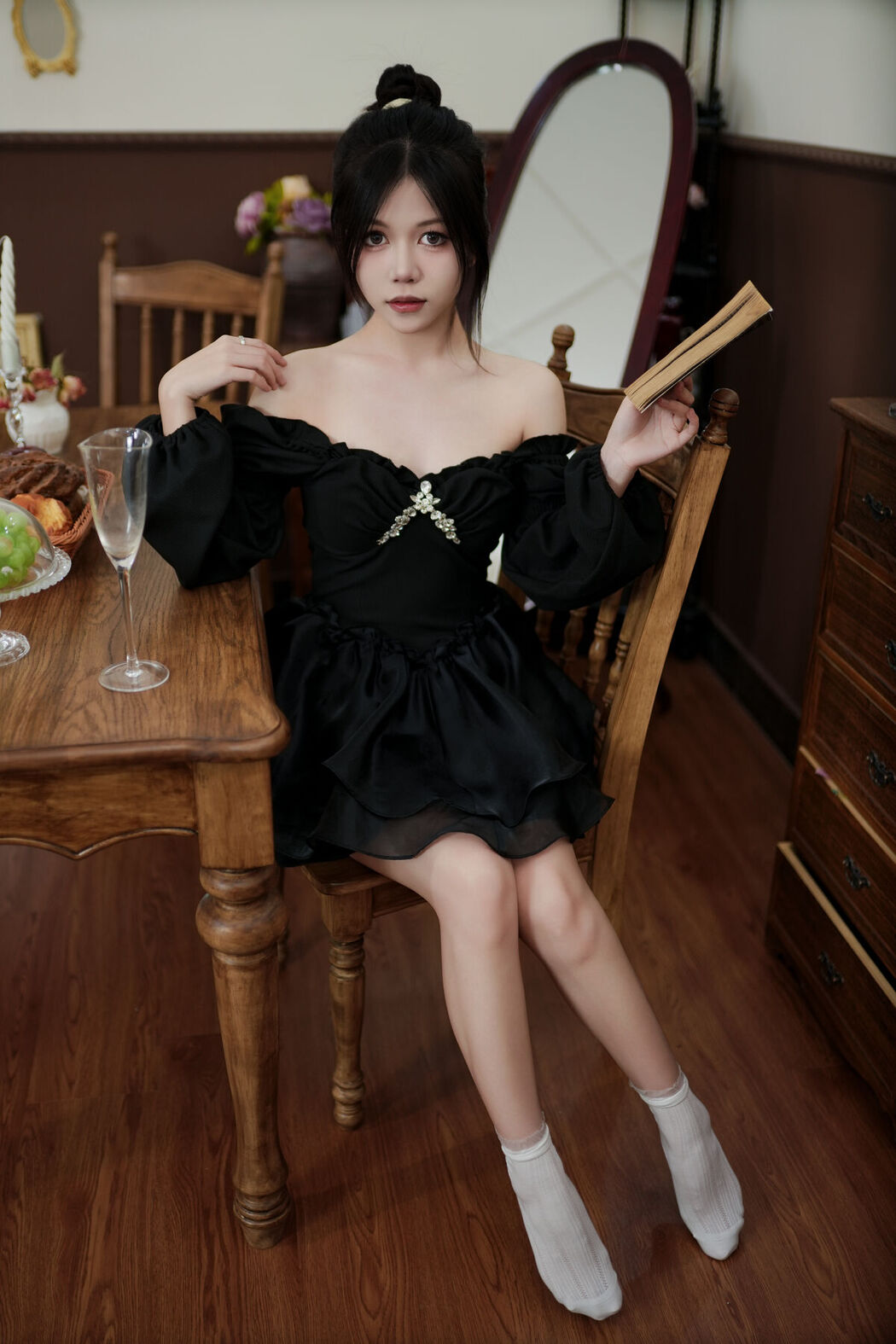 YiTuYu艺图语 Vol.8047 Xuan