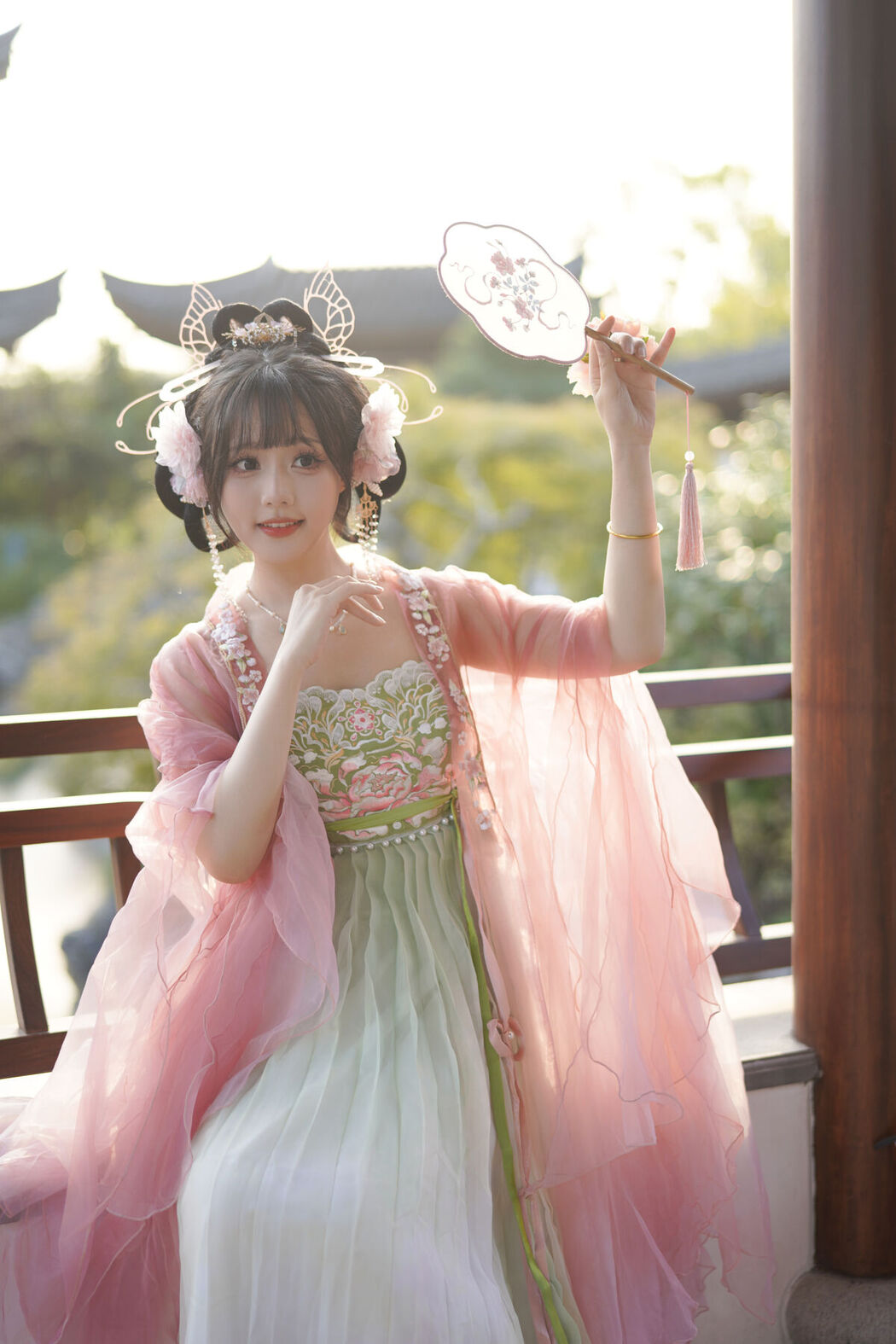 YiTuYu艺图语 Vol.8046 Qing Liu
