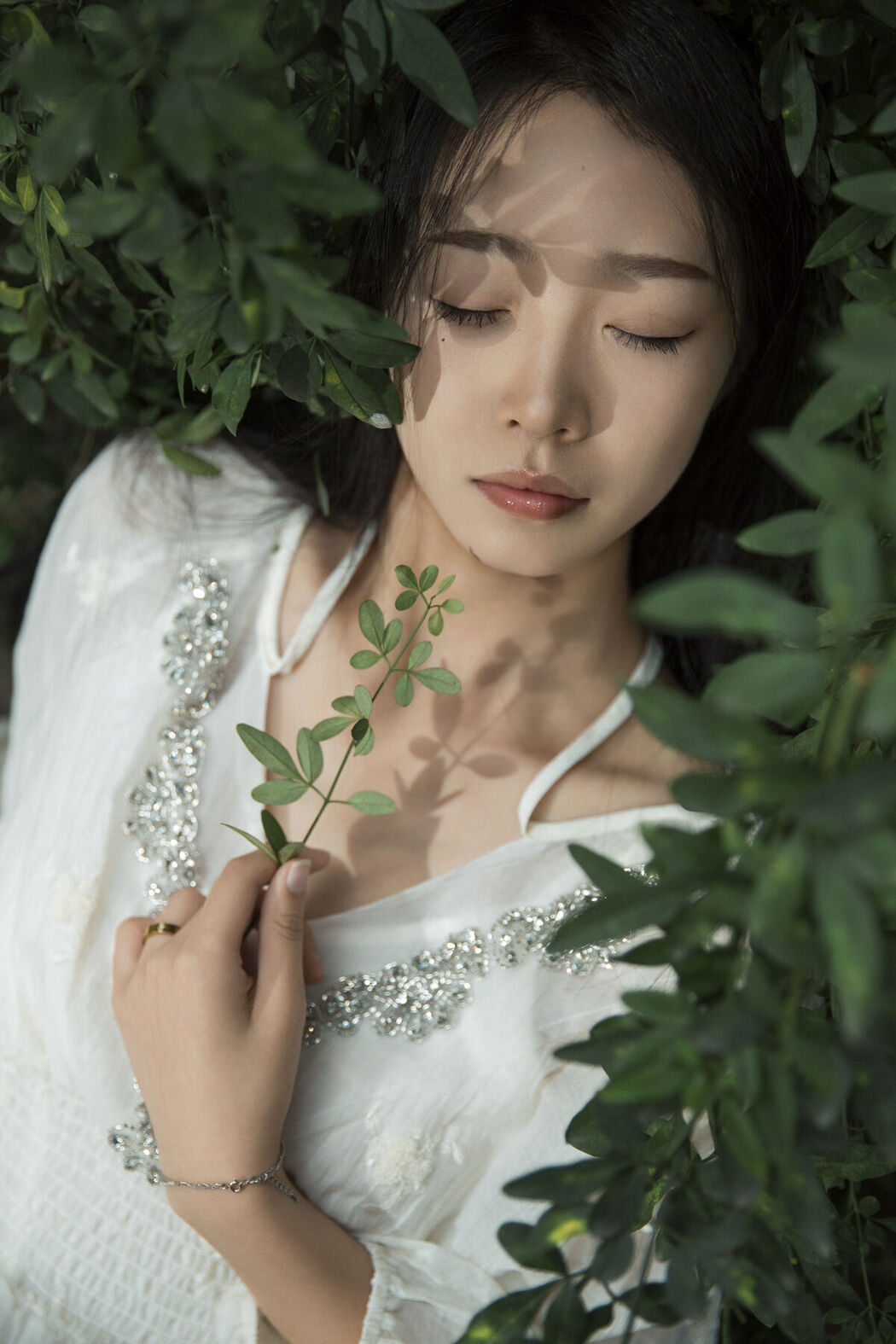 YiTuYu艺图语 Vol.8060 鑫鑫 (23P)