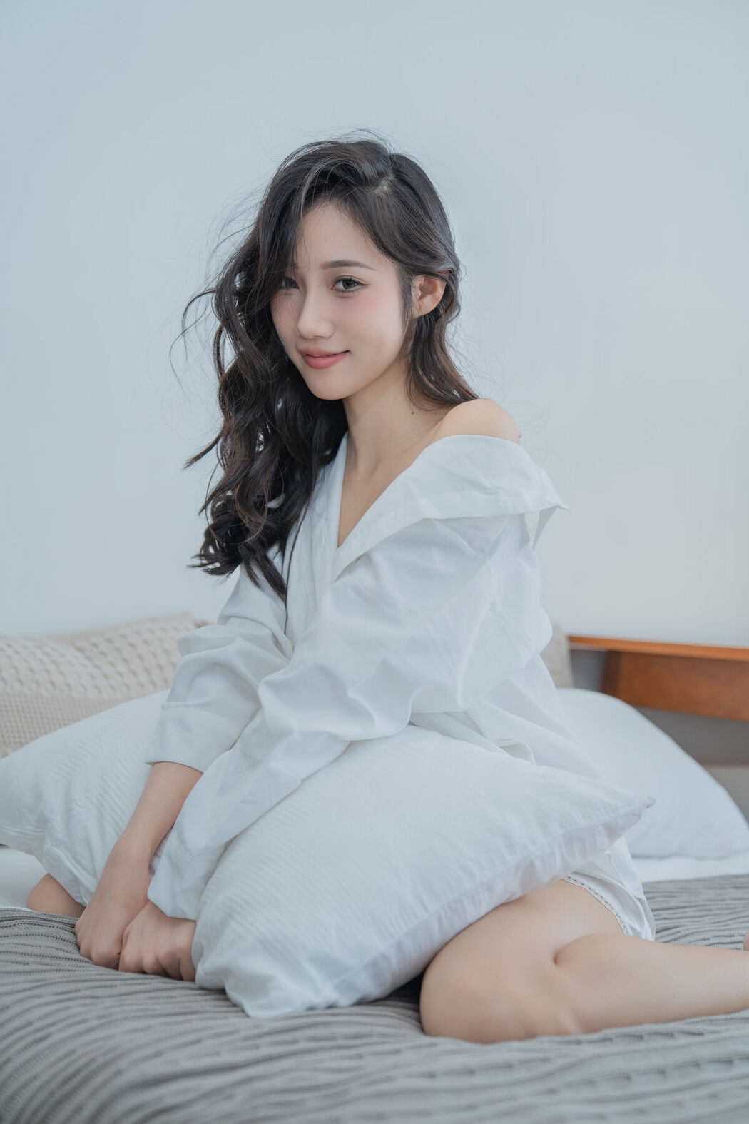 YiTuYu艺图语 Vol.8123 o1ne万 (23P)