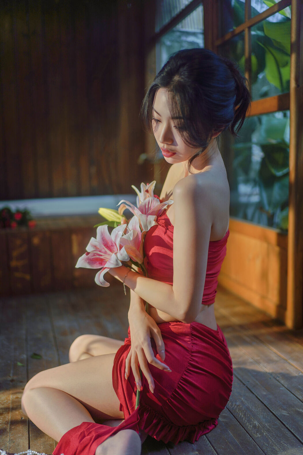 YiTuYu艺图语 Vol.8118 Liya (34P)