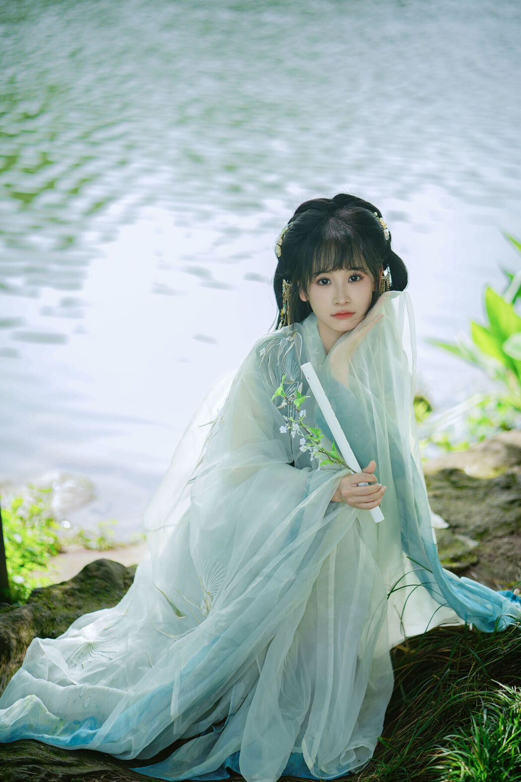 YiTuYu艺图语 Vol.8072 春娇 (23P)