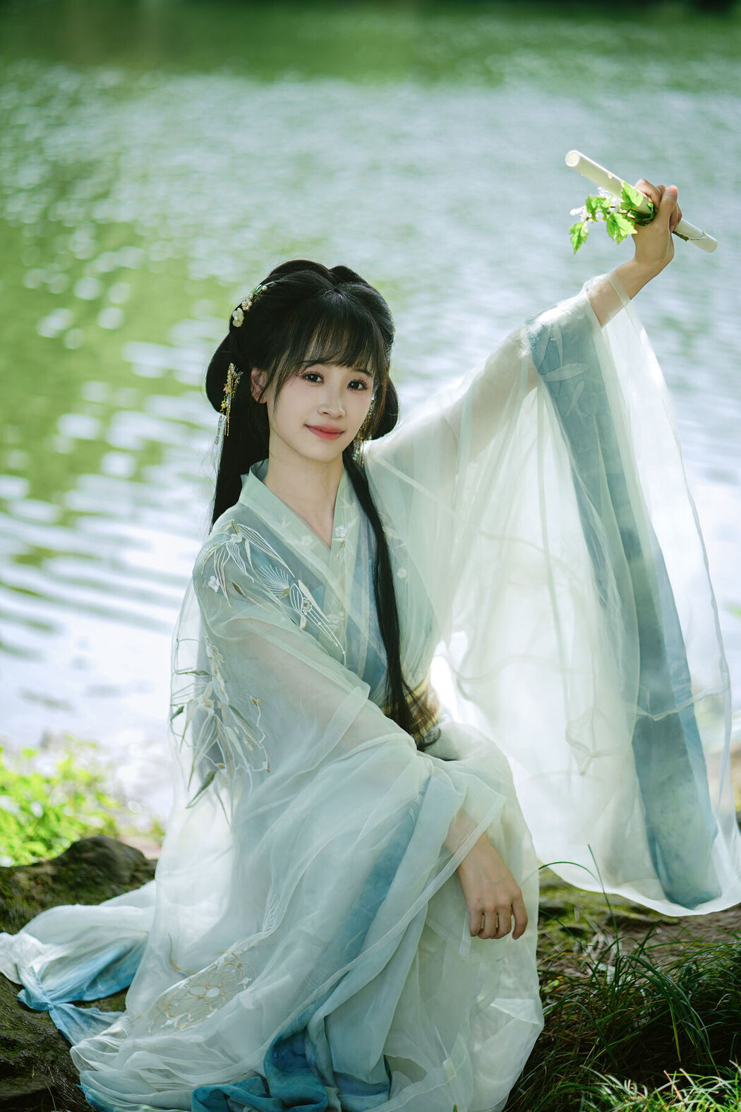 YiTuYu艺图语 Vol.8072 春娇 (23P)