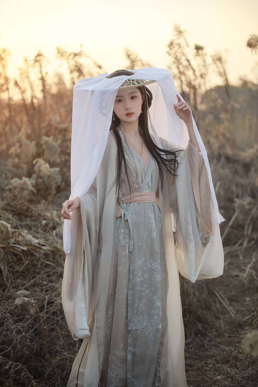 YiTuYu艺图语 Vol.8103 溱溱 (26P)