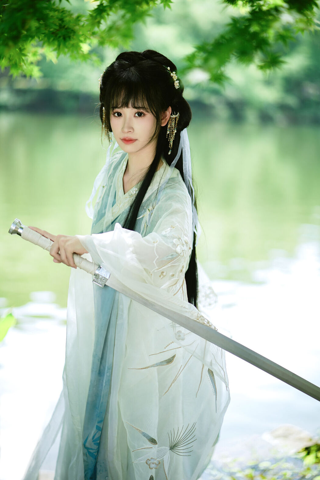 YiTuYu艺图语 Vol.8072 春娇 (23P)