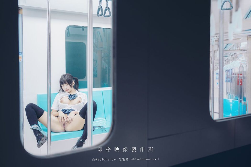 Coser@慕慕Momo – 電車通學少女完整版 (65P – 6V)