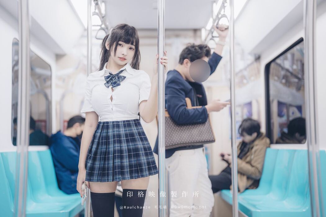 Coser@慕慕Momo – 電車通學少女完整版 (65P – 6V)