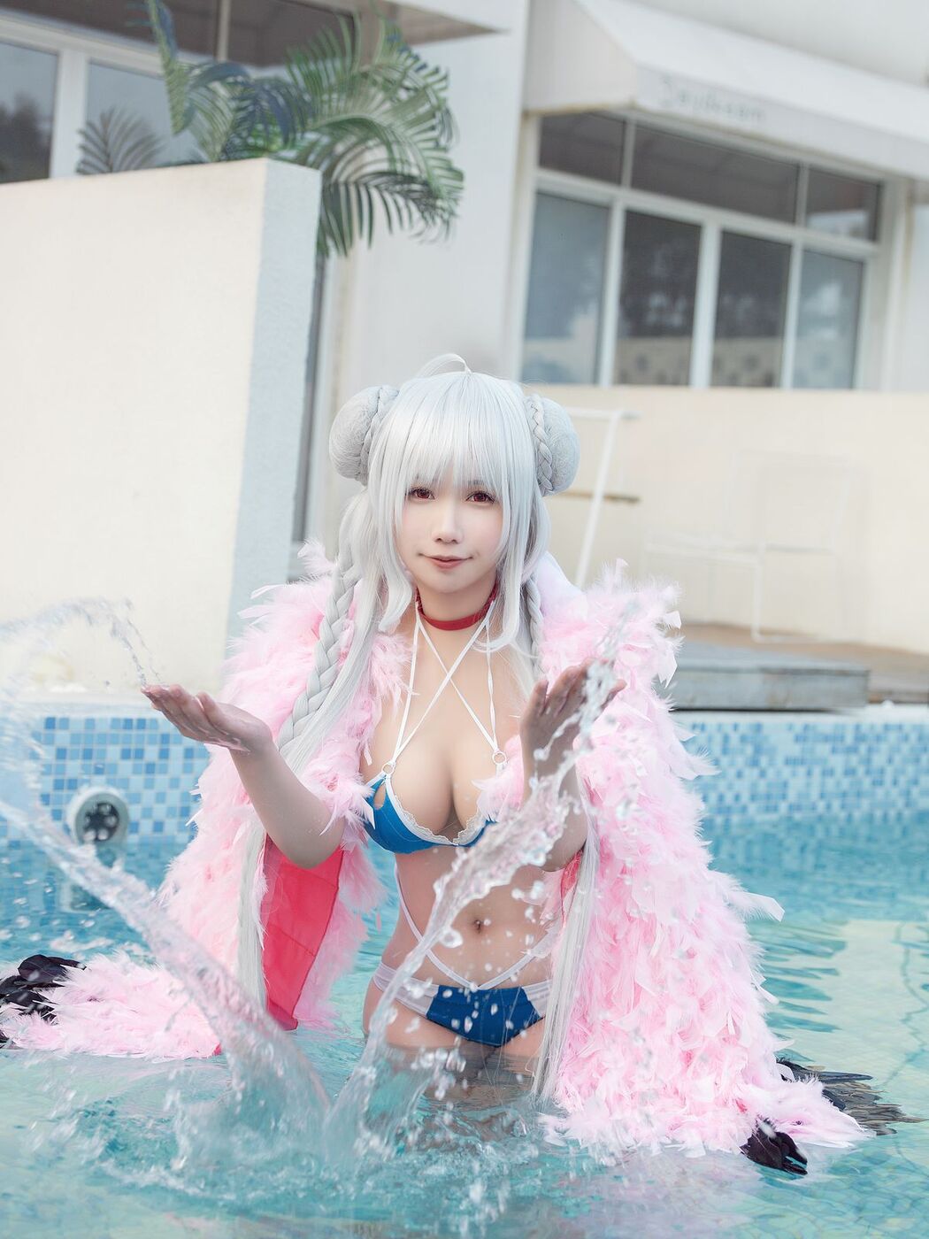 Coser@麻花麻花酱 – 可畏泳装 (16P)