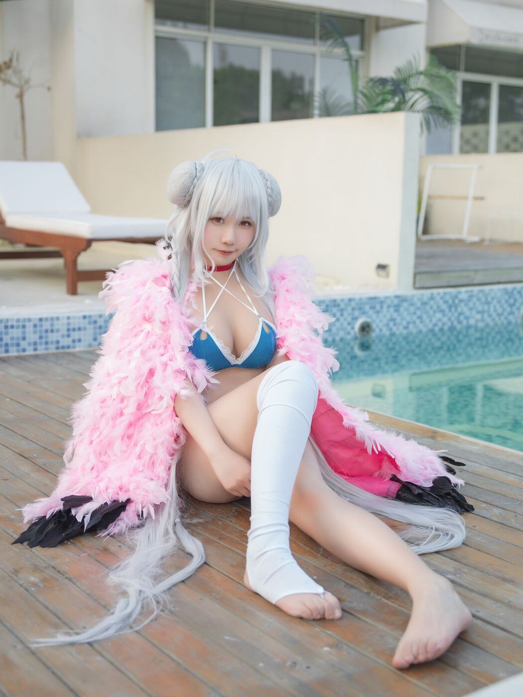 Coser@麻花麻花酱 – 可畏泳装 (16P)
