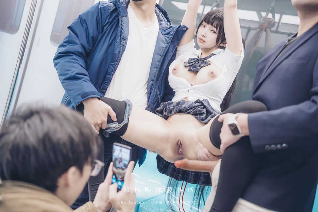 Coser@慕慕Momo – 電車通學少女完整版 (65P – 6V)
