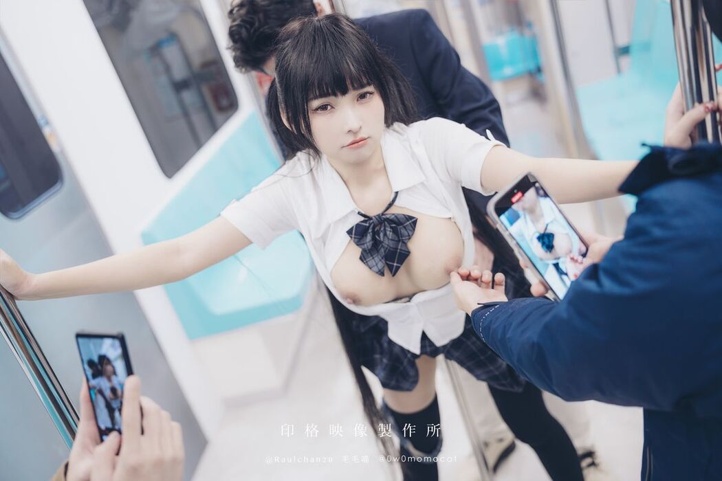 Coser@慕慕Momo – 電車通學少女完整版 (65P – 6V)