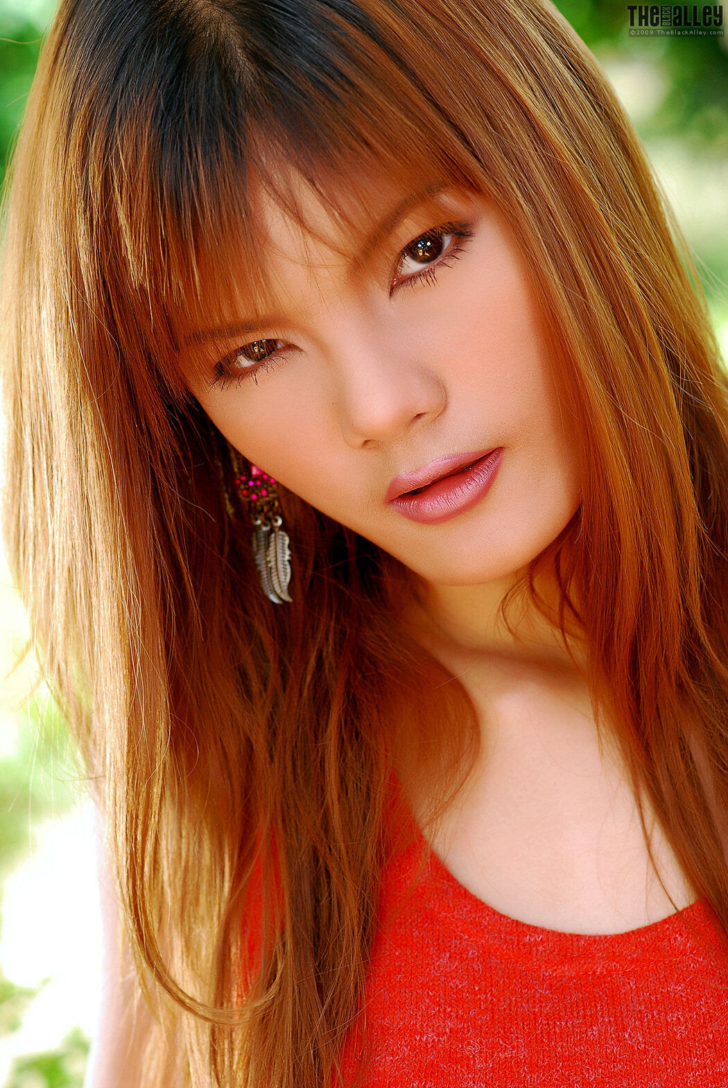 [The Black Alley] Jennifer Lim