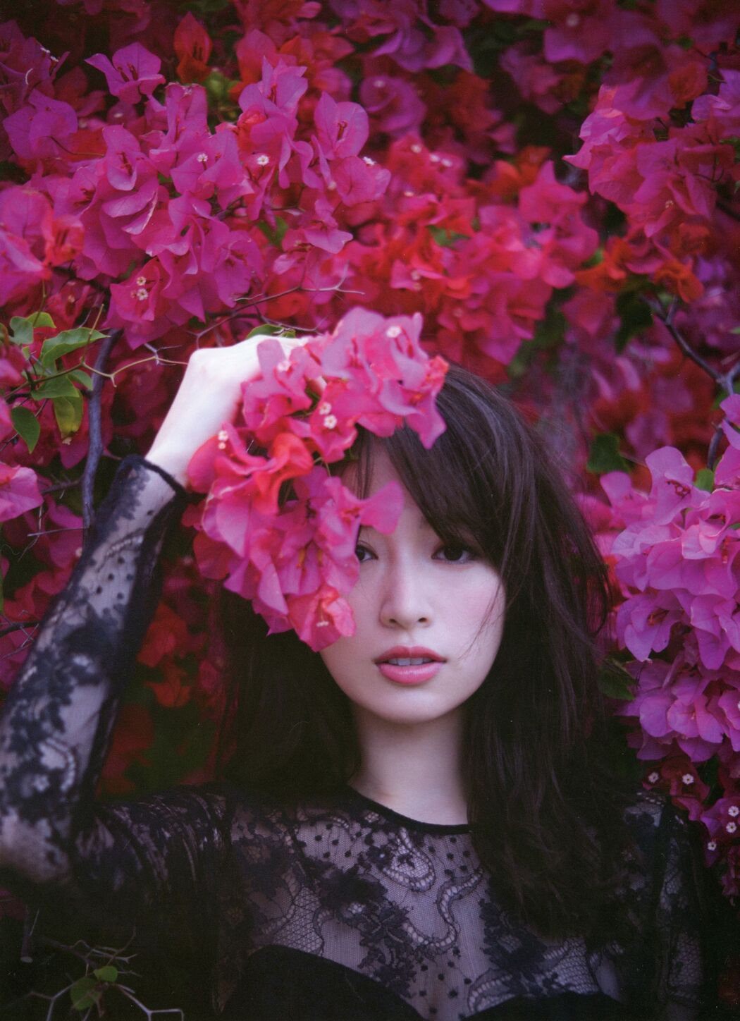 Tomomi Morisaki "High-Spec SEXY Beauty and Hot Spring Trip" [YS-Web] Vol.821