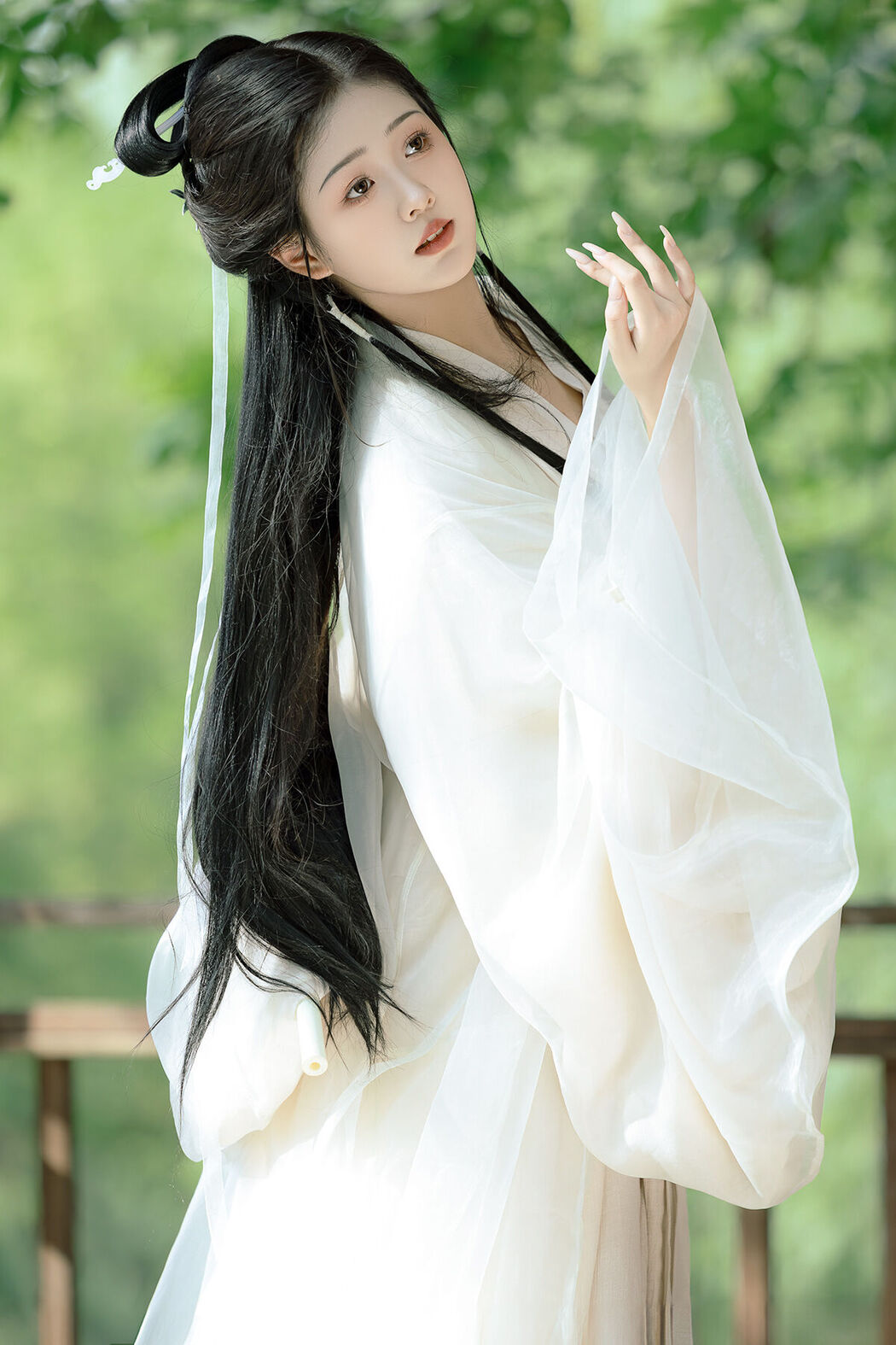 YiTuYu艺图语 Vol.8137 若韵 (17P) Cover Photo