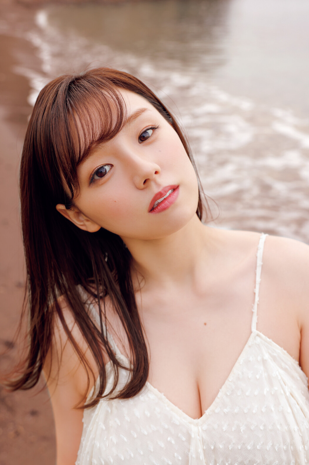 Ai Shinozaki 篠崎愛, FRIDAYデジタル写真集 『minuet』 Set.05 – EVERIA.CLUB Cover Photo