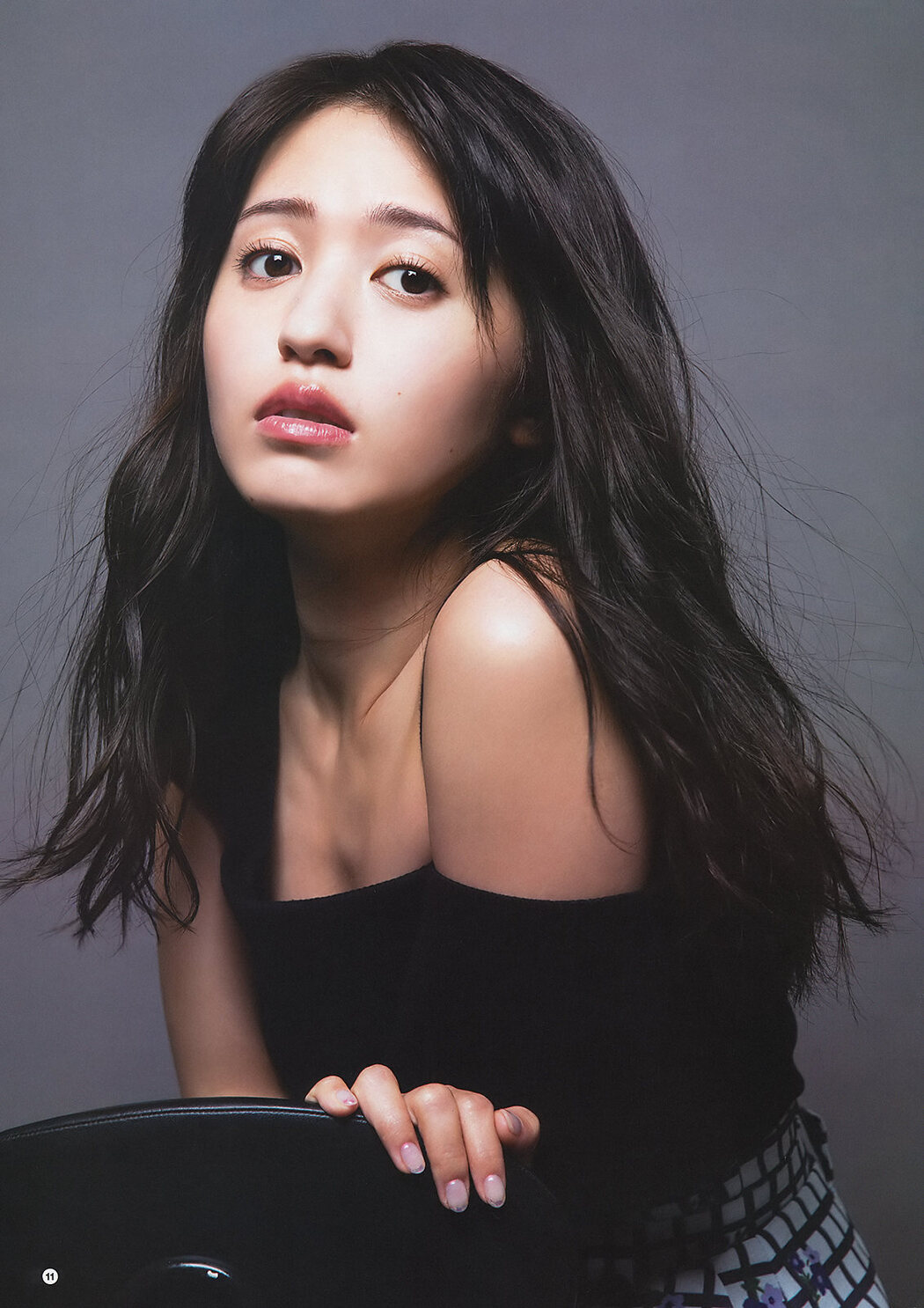 Rikako Aida 逢田梨香子, Young Gangan 2019 No.23 (ヤングガンガン 2019年23号)
