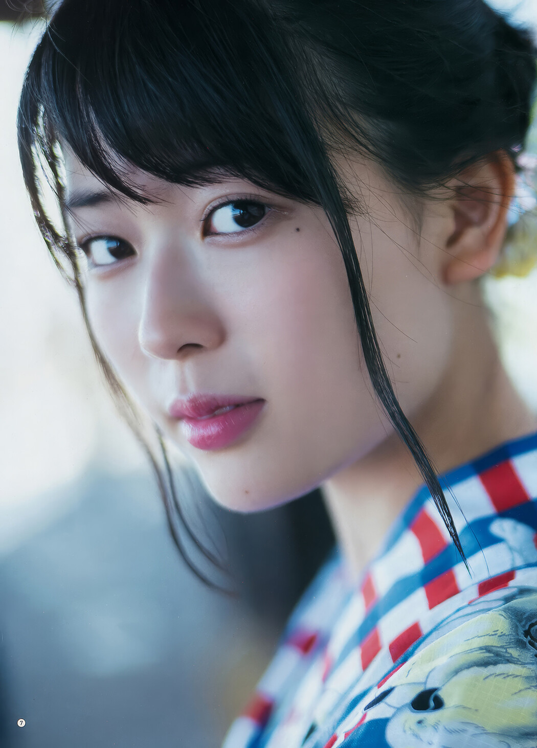 久保史緒里・岩本蓮加, Young Gangan 2018 No.16 (ヤングガンガン 2018年16号)