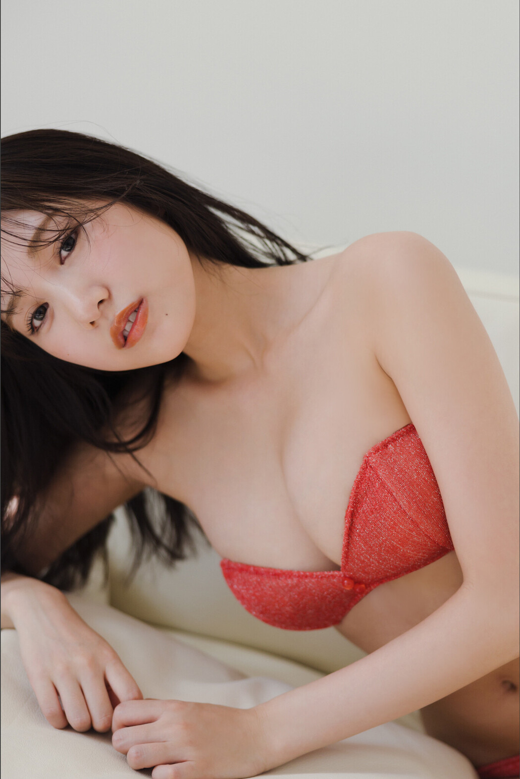 Sumire Yokono 横野すみれ, FRIDAYデジタル写真集 『悪魔的に小悪魔ッ!』 Set.02