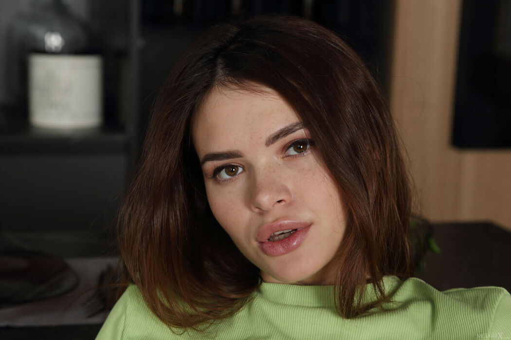 MetArtX Kinsley – Sweet Temptation Part2 (61P)