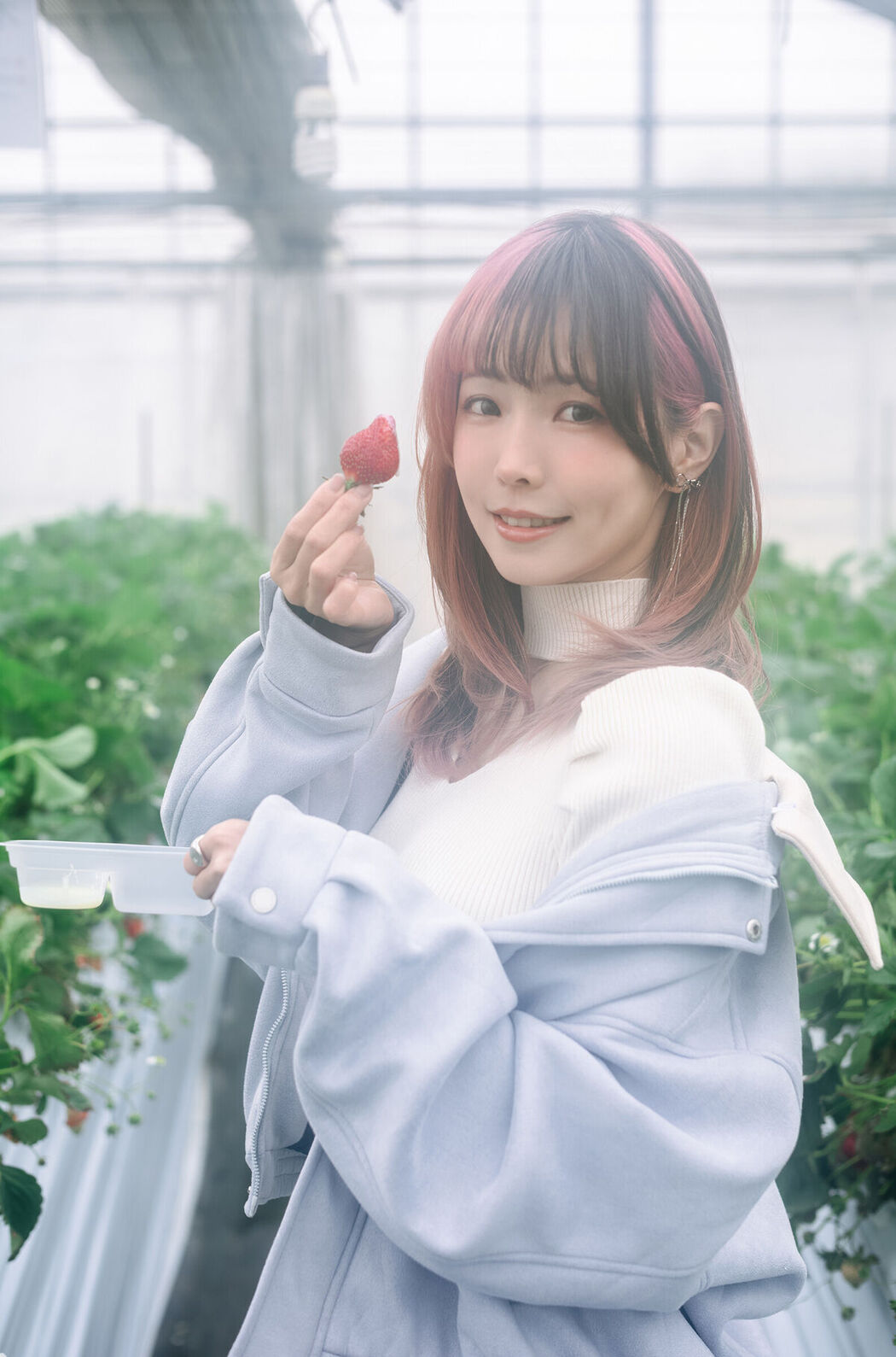 Coser@Ely_eee ElyEE子 – Strawberry Picking Date (35P – 2V)