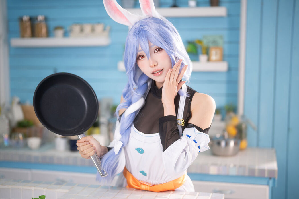 Coser@Ely_eee ElyEE子 – Usada Pekora Mama (19P – 3V)