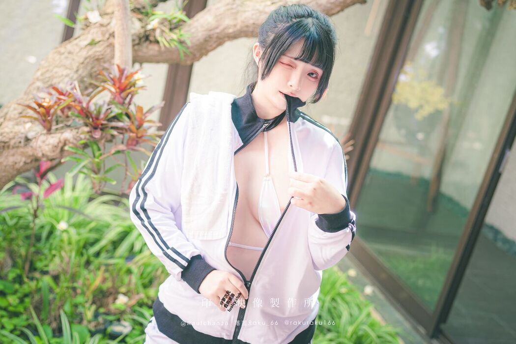 Coser@落落Raku &#8211; 锻炼日 Exercise Day (62P &#8211; 1V)