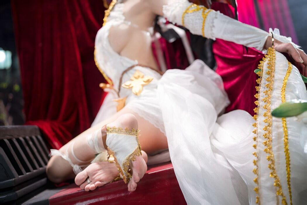 Coser@九柒喵 – 龙姬 (33P)